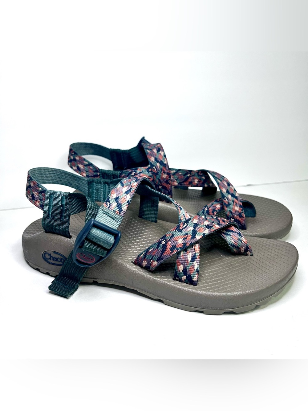 Chaco Women’s Z2 Classic Sandals Size 8 Dark Forrest